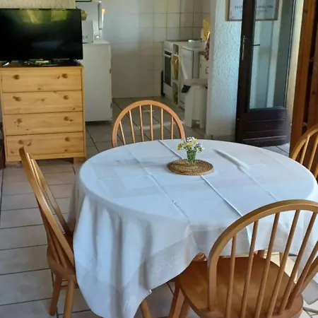 Maison Au Calme Avec Vue Splendide Dans La Vallee Du Cele Casa de Férias Sauliac-sur-Célé