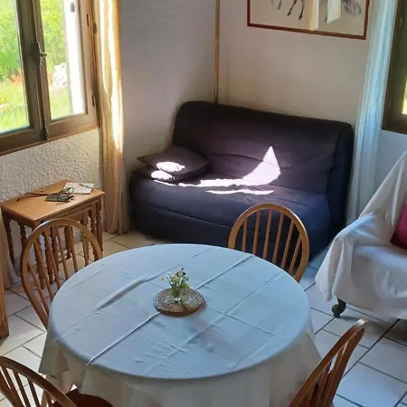 Casa de Férias Maison Au Calme Avec Vue Splendide Dans La Vallee Du Cele *